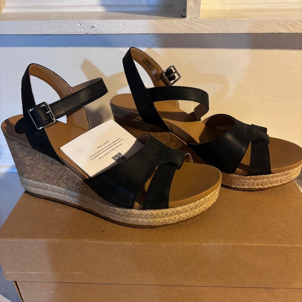 UGG Cloverdale Black Leather Espadrille Wedge Sandals